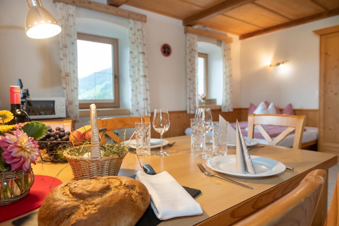 Hartlhof Urlaub Am Baby- Und Kinderbauernhof Niederau Esterno foto