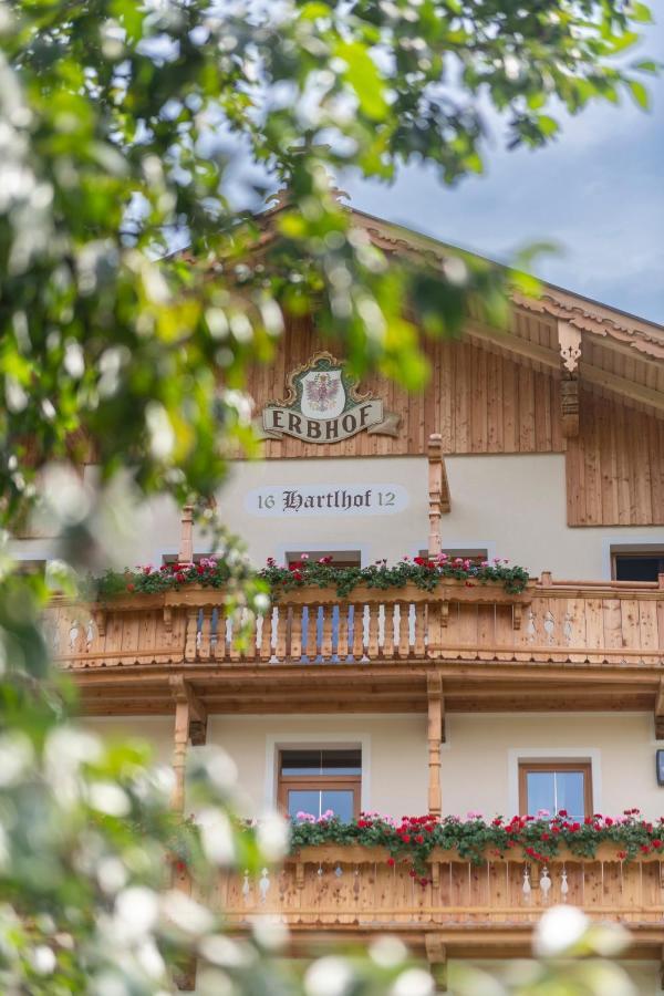 Hartlhof Urlaub Am Baby- Und Kinderbauernhof Niederau Esterno foto