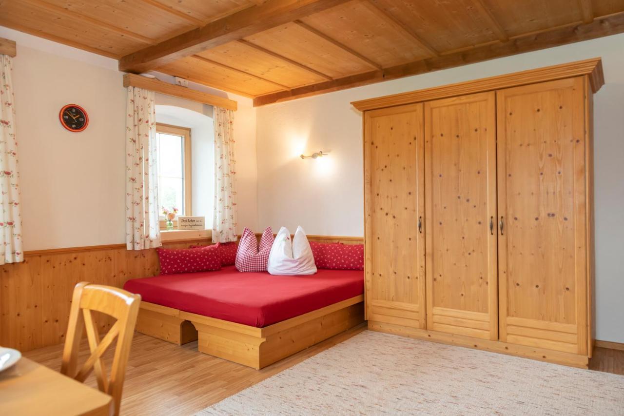 Hartlhof Urlaub Am Baby- Und Kinderbauernhof Niederau Esterno foto